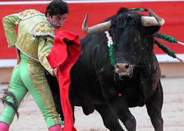 Silencio emocionado en Pamplona