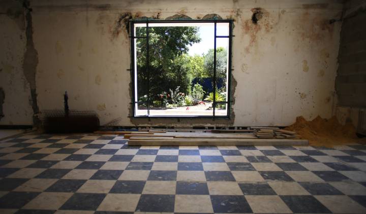 Obras en el nuevo estudio de la paisajista Dominique Lafourcade. Obras en el nuevo estudio de la paisajista Dominique Lafourcade.
