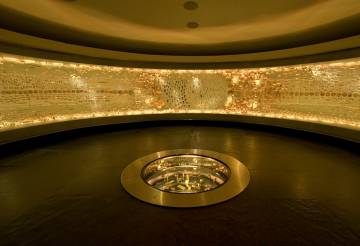 Imagen de la Sala La Ofrenda, dentro del Museo del Oro en Bogotá, Colombia.