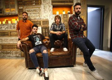 El grup Supersubmarina pateix un accident de trànsit