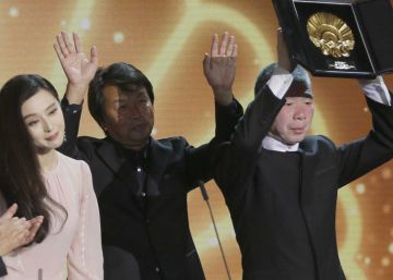 Una crítica china a la burocracia se alza con la Concha de Oro Una crítica china a la burocracia se alza con la Concha de Oro
