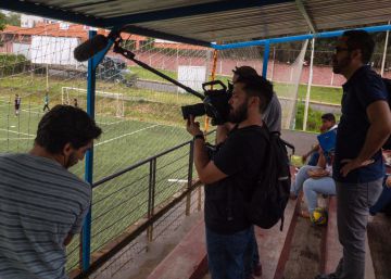 'Juglares del gol’, un fugaz homenaje al cronista deportivo