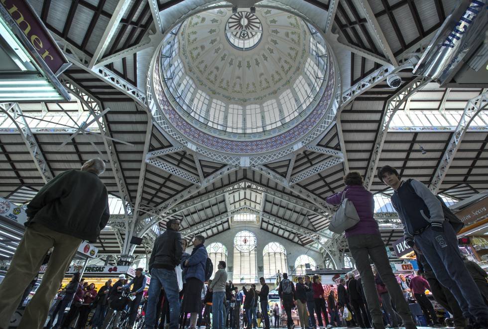 Panorámica de la cúpula del mercado central.