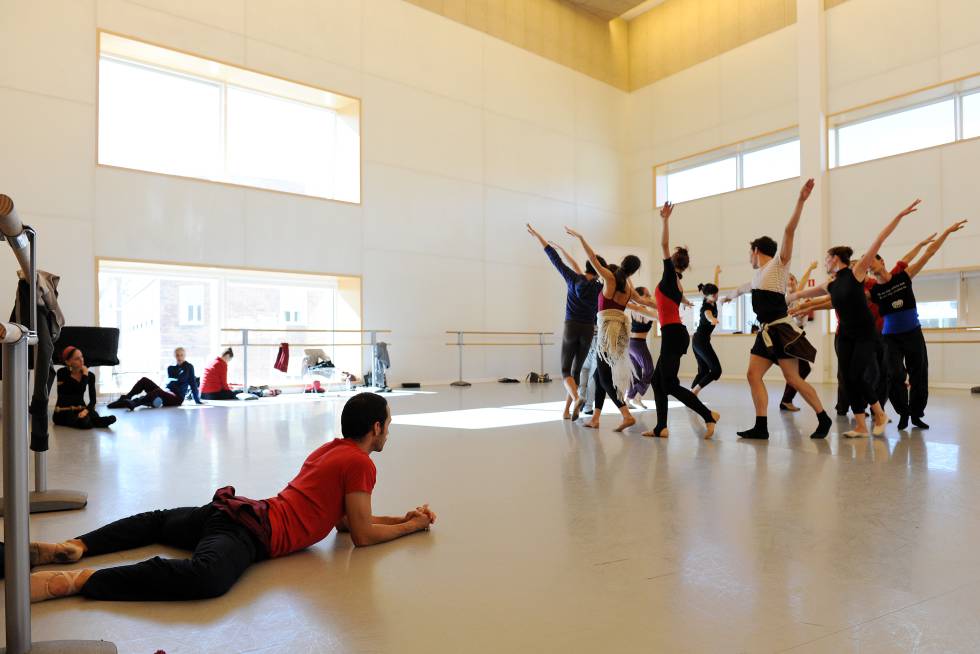 El ballet de Víctor Ullate en 2009, estrenando el Centro Danza Canal.