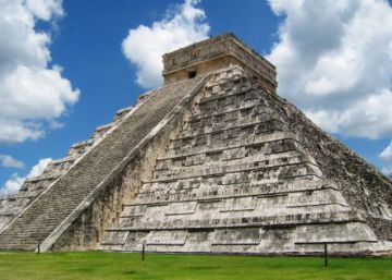 Descoberta enigmática pirâmide oculta no interior de um templo maia