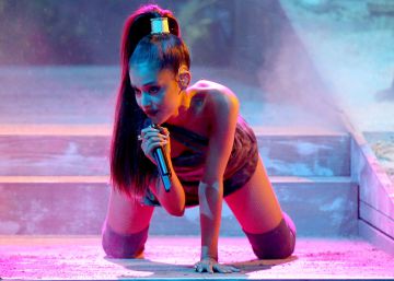 Ariana Grande, durante su actuacion en la gala de entrega de los premios.