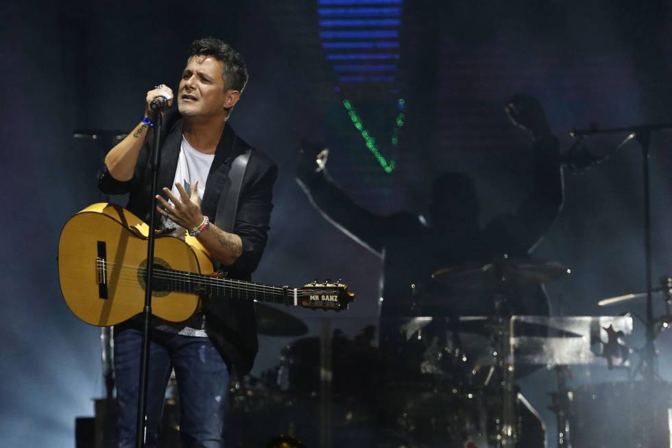 Alejandro Sanz, durante el concierto ofrecido en el Palacio de los Deportes de Madrid.