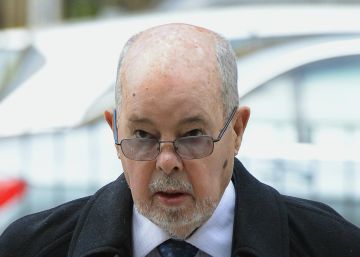 Phillip Knightley, historiador de la tribu periodística