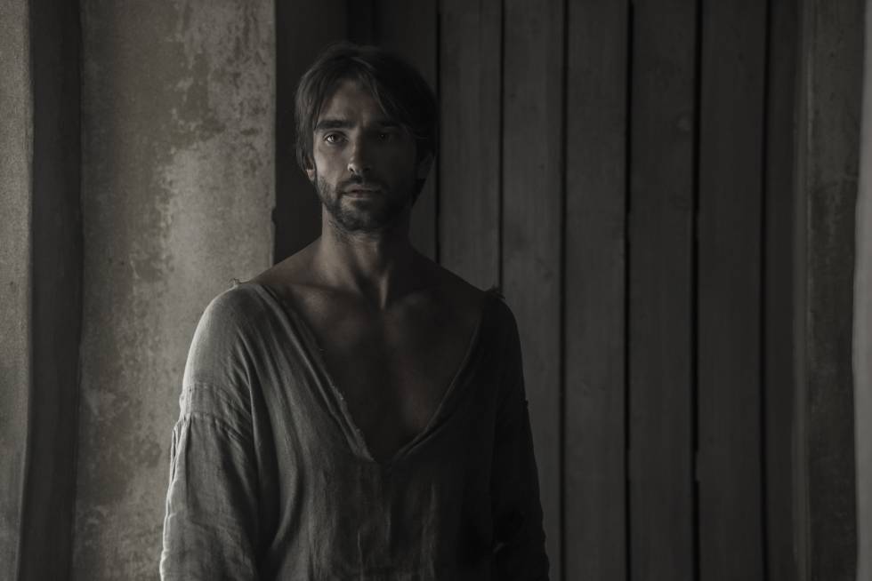 Aitor Luna, caracterizado como Arnau, protagonista de 'La catedral del mar'.