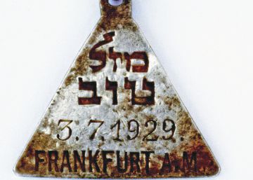 Encontrado um pingente igual ao de Anne Frank no campo de concentração de Sobibor Encontrado um pingente igual ao de Anne Frank no campo de concentração de Sobibor