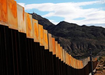 La cultura en español grita contra el muro de Trump