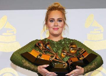 Els Grammy es rendeixen al poder d’Adele