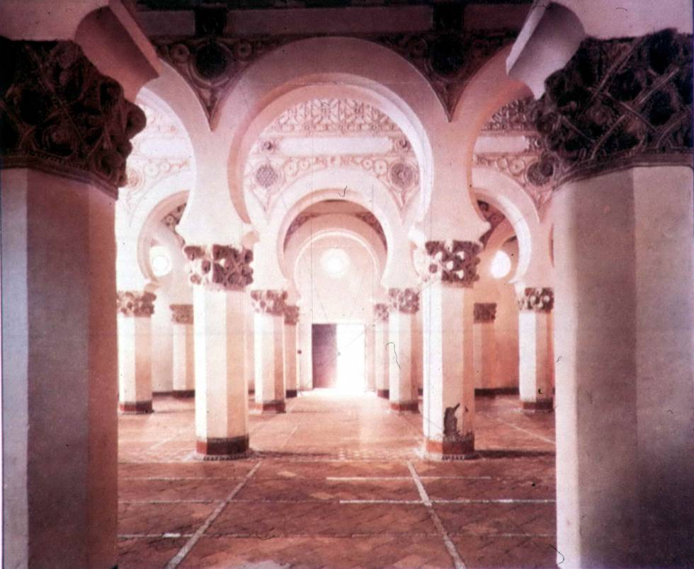 Interior de Santa María la Blanca antes de su restauración de los años 80  Imagen cedida por Francisco Jurado