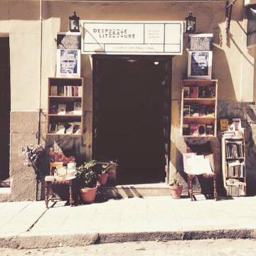 Fachada de la librería madrileña Desperate Literature,