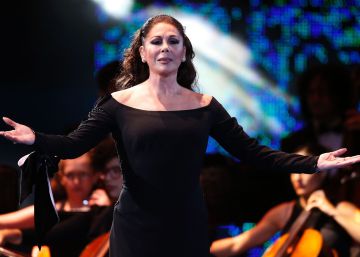 Isabel Pantoja durante su concierto en el festival de Viña del Mar.