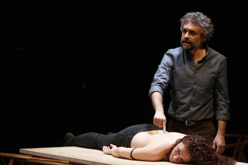 Un ensayo de 'La respiración' con Nuria Mencía y Pau Durà.