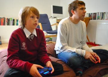 “Compreendi melhor o autismo do meu filho graças a ‘Minecraft” “Compreendi melhor o autismo do meu filho graças a ‘Minecraft”