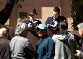 El poeta José Luis García gana el premio Miguel Hernández