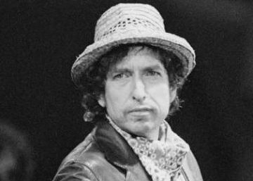 El cantautor Bob Dylan durante un concierto en Basilea, en 1984.