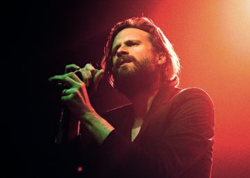 Father John Misty: América, Ano zero