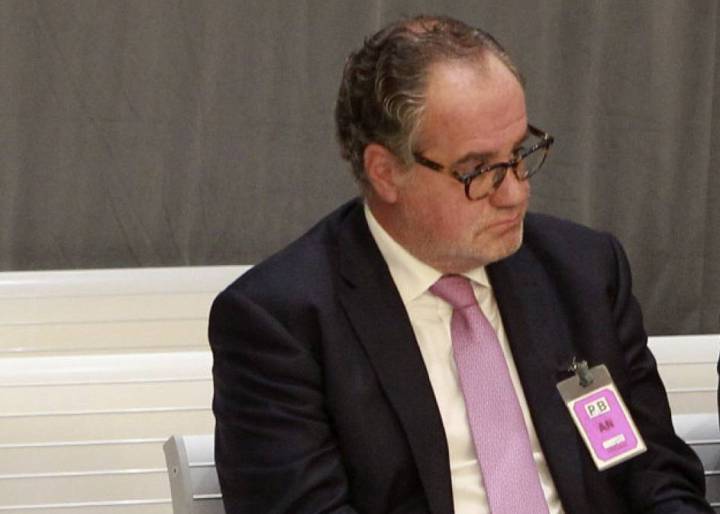 Una fortuna fuera de los focos Una fortuna fuera de los focos