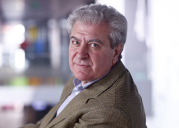 César Antonio Molina deja la dirección de la Casa del Lector