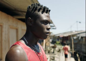 La América que une los jóvenes migrantes La América que une los jóvenes migrantes