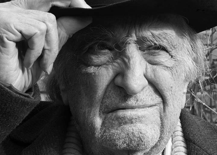 Recomienda en Librotea 'Qwertyuiop', de Rafael Sánchez Ferlosio Recomienda en Librotea 'Qwertyuiop', de Rafael Sánchez Ferlosio