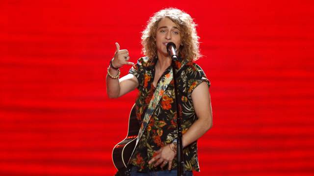Manel Navarro, en su actuación en Eurovisión 2017.