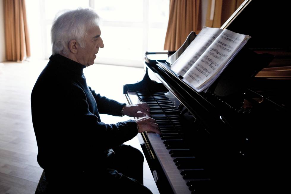 El pianista y director de orquesta ruso Vladimir Ashkenazy.