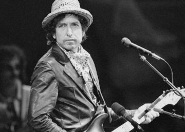 Bob Dylan ya puede cobrar los 819.000 euros del Nobel Bob Dylan ya puede cobrar los 819.000 euros del Nobel