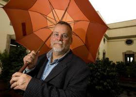 7 novelas negras, un ensayo conspiranoico y un cómic para la Feria del Libro