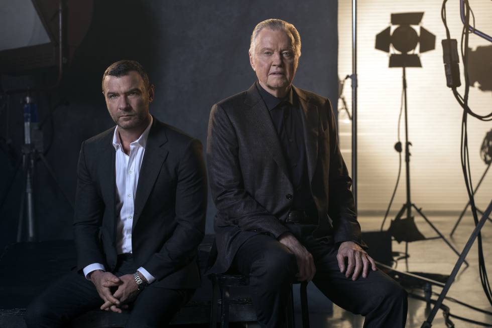 Liev Schreiber y Jon Voight, en una foto de promoción de la quinta temporada de 'Ray Donovan'.