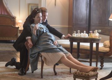 ‘The Crown’ entra en los sesenta en el primer avance de la segunda temporada