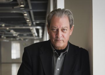 Paul Auster: “Creo que todos los escritores nos sentimos un poco Dios”