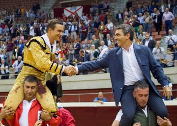Vuelta para un ‘victorino’ y triunfo de Juan Bautista en la feria de Logroño Vuelta para un ‘victorino’ y triunfo de Juan Bautista en la feria de Logroño