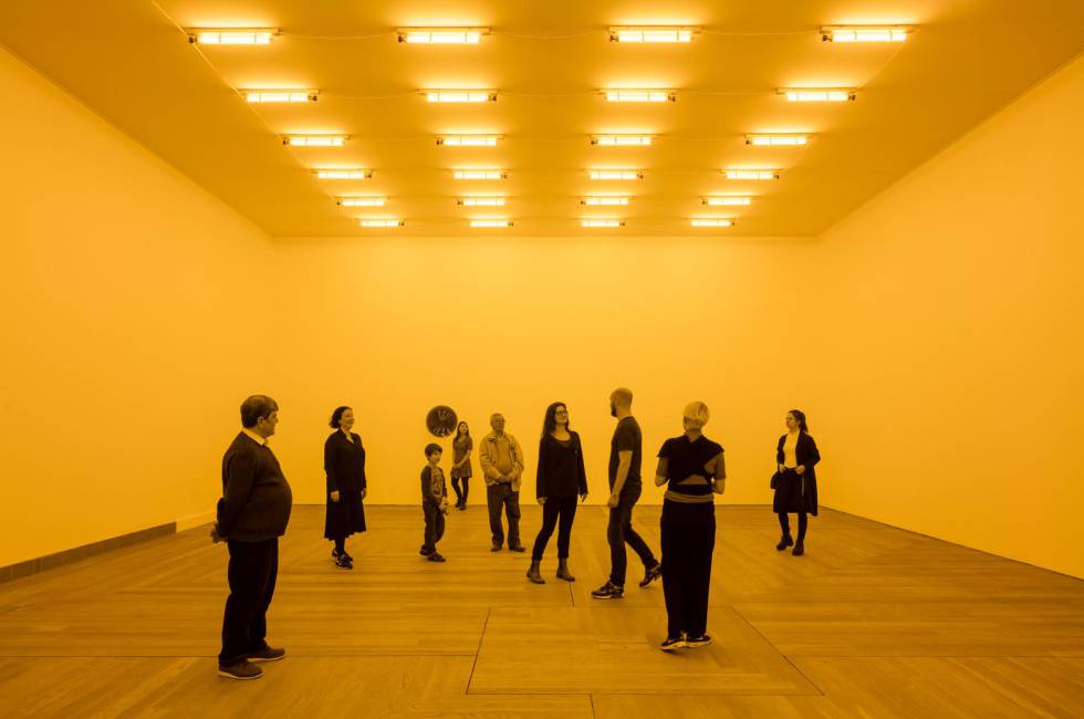 'Habitación para un color', obra de Olafur Eliasson, en su exposición en 2015 en el Museo de Arte Moderno de Estocolmo.