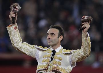 Ponce corta dos orejas a un toro de regalo en la Monumental de México