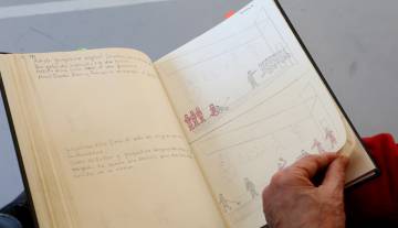 Cuaderno con los dibujos pintados por Boadella para la ópera 'El pintor'.