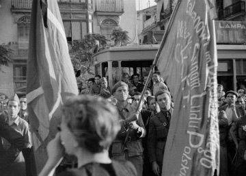 Trove of unseen photos shows Gerda Taro and Robert Capa in action