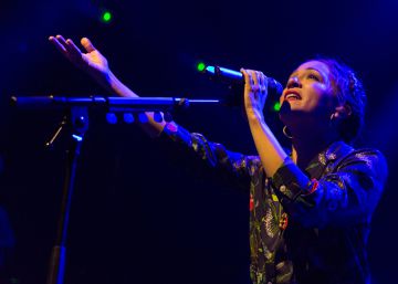 Natalia Lafourcade: Explorando la belleza de la raíz