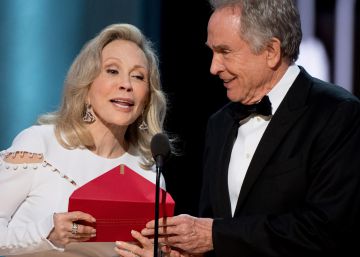 Oscar ‘perdoa’ gafe e Warren Beatty e Faye Dunaway voltam a apresentar Melhor Filme