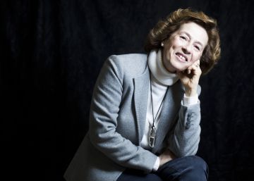 Julia Navarro, premiada por su defensa de los derechos de autor