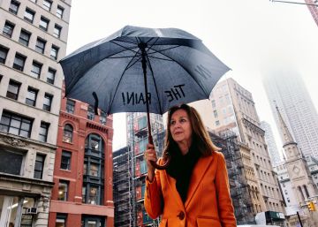 María Dueñas revive la diáspora española en Nueva York