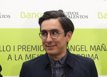Rodrigo Murillo recibe el primer Premio José Ángel Mañas a nuevos talentos