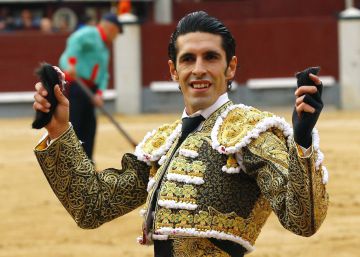 Talavante y López Simón, por la puerta grande