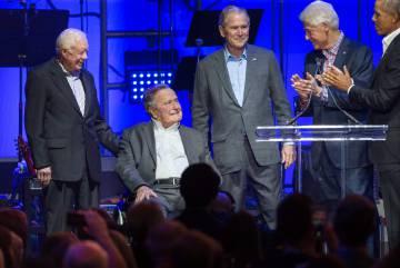 ‘El presidente ha desaparecido’, Bill Clinton ha vuelto