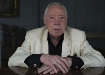 Muere el escritor, galerista y político Manuel Arce a los 90 años