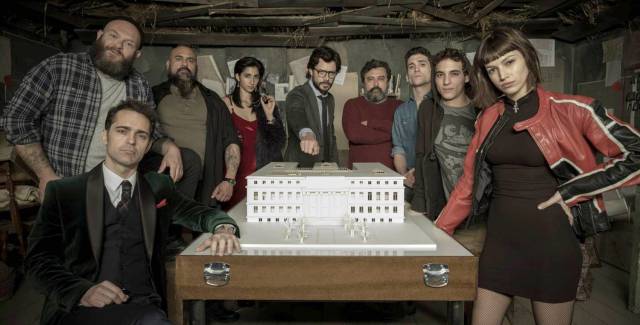 Los protagonistas de 'La casa de papel', con Pedro Alonso abajo a la izquierda.