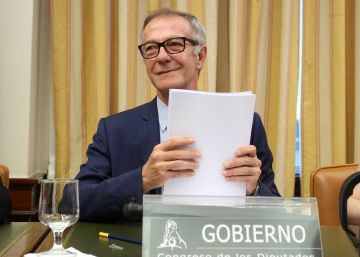 Guirao estudia revisar la bajada del IVA al cine si no repercute en el precio de las entradas